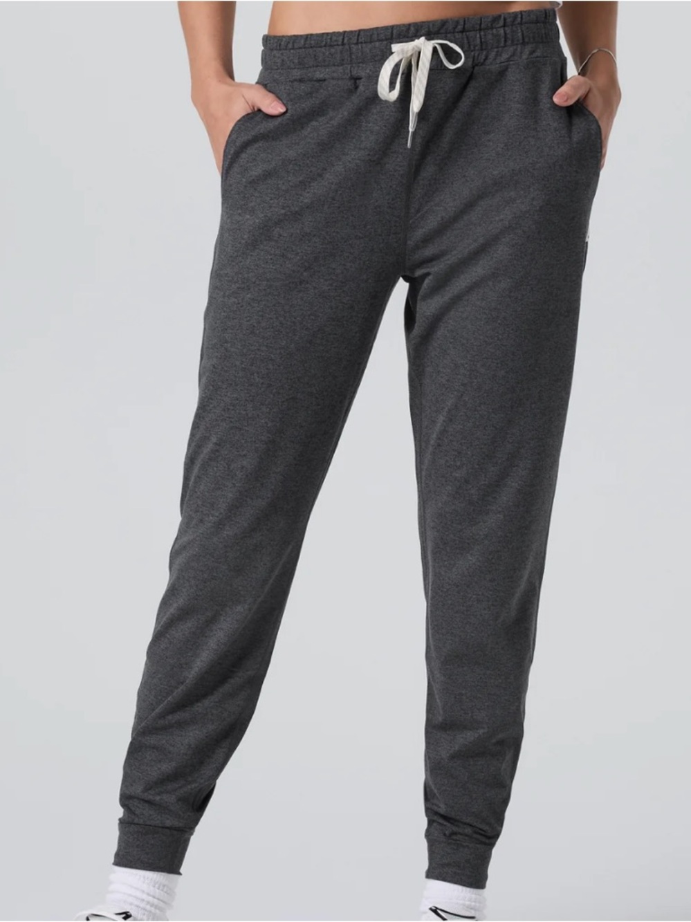Vuori Performance Joggers Relaxed Sweatpant Everyday Workout Lounge Athleisure M